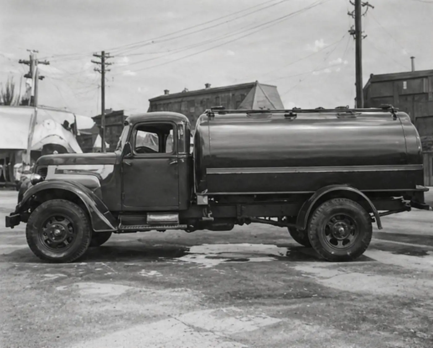 A vintage Siarc tanker truck from the company's early years